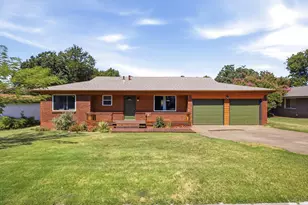 612 Oakwood Dr, Euless, TX 76040 - Photo 1
