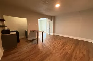 431 E 8th St, Dallas, TX 75203 - Photo 3