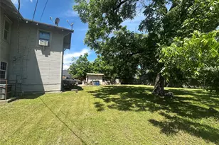 431 E 8th St, Dallas, TX 75203 - Photo 3