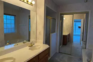 1307 Sequoia Dr, Grand Prairie, TX 75052 - Photo 9