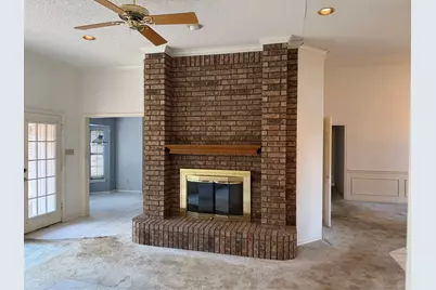 1307 Sequoia Drive, Grand Prairie, TX 75052 - Photo 5