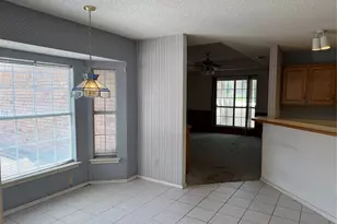 1307 Sequoia Dr, Grand Prairie, TX 75052 - Photo 7