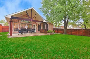 1000 Noble Ave, Lantana, TX 76226 - Photo 17