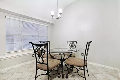 1000 Noble Avenue, Lantana, TX 76226 - Photo 7
