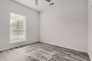 1300 Avenue C, Grand Prairie, TX 75051 - Photo 13