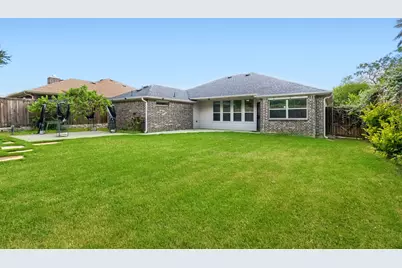 1300 Avenue C, Grand Prairie, TX 75051 - Photo 17