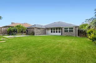 1300 Avenue C, Grand Prairie, TX 75051 - Photo 17