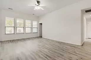 1300 Avenue C, Grand Prairie, TX 75051 - Photo 3