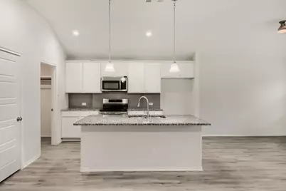 1300 Avenue C, Grand Prairie, TX 75051 - Photo 5