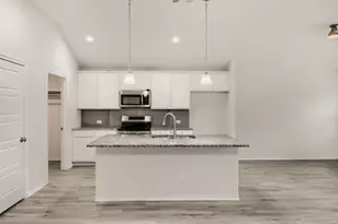 1300 Avenue C, Grand Prairie, TX 75051 - Photo 5