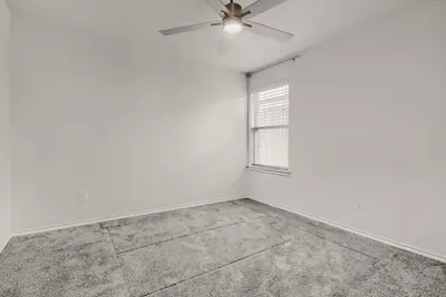 1300 Avenue C, Grand Prairie, TX 75051 - Photo 11