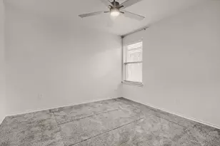 1300 Avenue C, Grand Prairie, TX 75051 - Photo 11