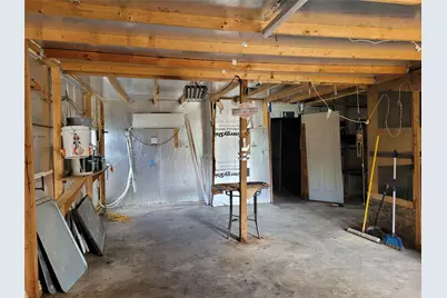 735 SW 1st, Detroit, TX 75436 - Photo 33