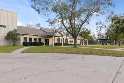 2373 E Landings S, Granbury, TX 76049 - Photo 19