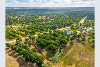 2373 E Landings S, Granbury, TX 76049 - Photo 9