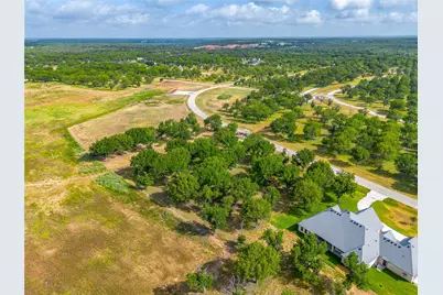 2373 E Landings S, Granbury, TX 76049 - Photo 7