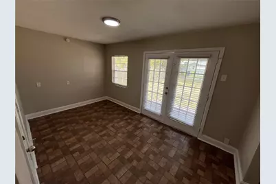 317 E Ridgewood Drive, Garland, TX 75041 - Photo 5
