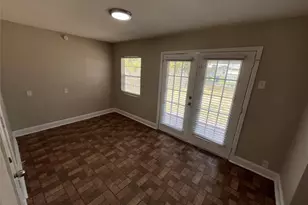 317 E Ridgewood Dr, Garland, TX 75041 - Photo 5