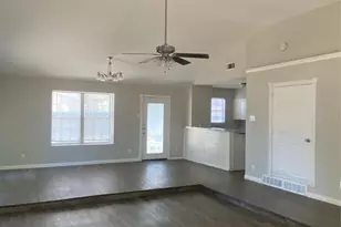 2516 Trinity St, Irving, TX 75062 - Photo 5