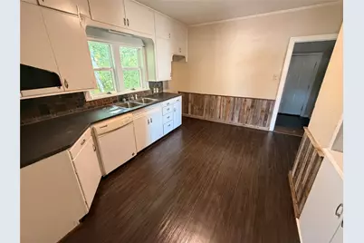 712 W Main Street, Eastland, TX 76448 - Photo 9