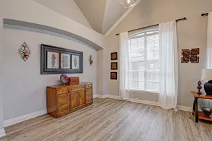 5704 Kelly Ct, Haltom City, TX 76137 - Photo 5
