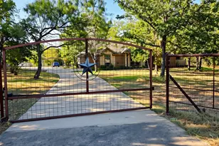 205 Niki Rd, Paradise, TX 76073 - Photo 1
