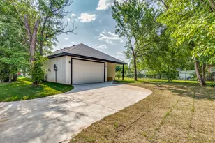 747 N Wilhite St, Cleburne, TX 76031 - Photo 25