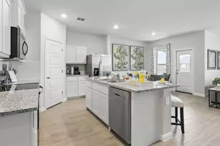 404 Sunday Silence Wy, Granbury, TX 76049 - Photo 5
