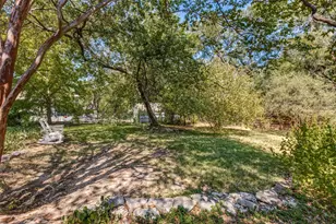 605 S Ravinia Dr, Dallas, TX 75211 - Photo 27