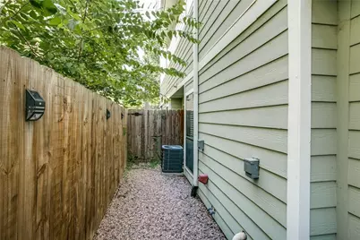 2415 Stutz Drive #D, Dallas, TX 75235 - Photo 21