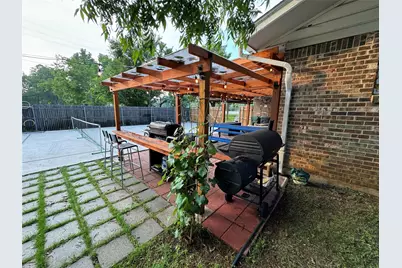 1224 S Center Street, Arlington, TX 76010 - Photo 3
