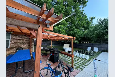 1224 S Center Street, Arlington, TX 76010 - Photo 17