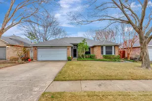 4346 Briar Hill Dr, Grand Prairie, TX 75052 - Photo 1
