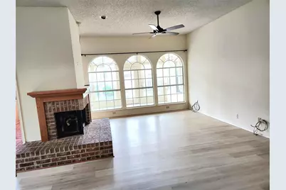 4346 Briar Hill Drive, Grand Prairie, TX 75052 - Photo 7