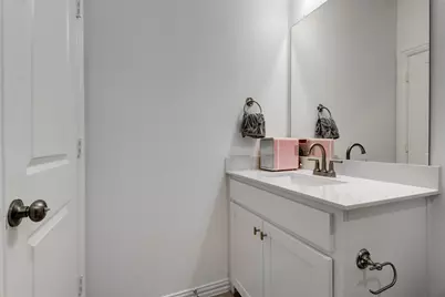 7031 Cedar Creek Drive, Grand Prairie, TX 75054 - Photo 17