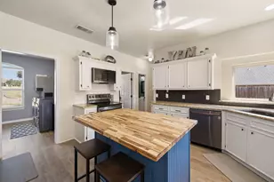 1907 Clearview Dr, Ennis, TX 75119 - Photo 9