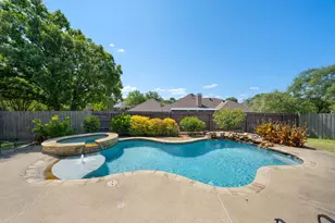 1907 Clearview Dr, Ennis, TX 75119 - Photo 9