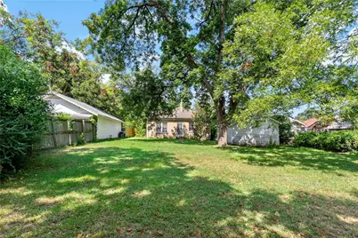 610 Fitzhugh, Paris, TX 75460 - Photo 23