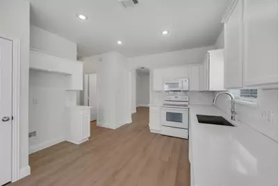 9810 Walnut Hill Drive, Providence Village, TX 76227 - Photo 9