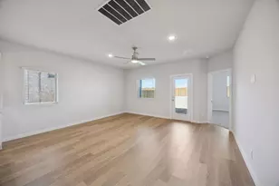 8340 Kingfisher Rd, Aubrey, TX 76227 - Photo 11