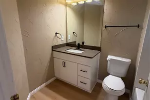 705 Cimarron Trail, Irving, TX 75063 - Photo 21