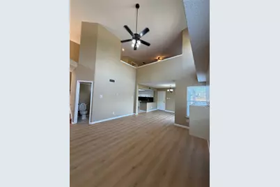 705 Cimarron Trail, Irving, TX 75063 - Photo 5
