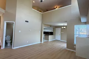 705 Cimarron Trail, Irving, TX 75063 - Photo 5