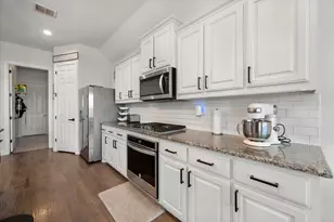 5021 Chisholm View Dr, Fort Worth, TX 76123 - Photo 9