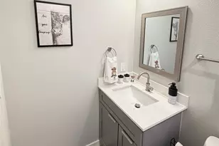 1650 Hudspeth Ave, Dallas, TX 75216 - Photo 17