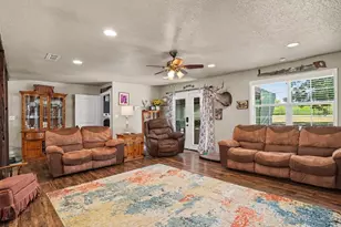 3845 County Rd 415, Alvarado, TX 76009 - Photo 13