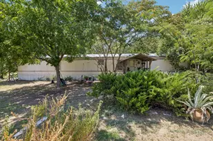 192 Oak Meadows Dr, Springtown, TX 76082 - Photo 1