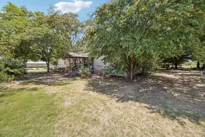 192 Oak Meadows Drive, Springtown, TX 76082 - Photo 19