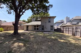 6315 Meadowglen Dr, Arlington, TX 76018 - Photo 5
