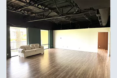 1039 N Interstate 35E Highway N #E, Carrollton, TX 75006 - Photo 11